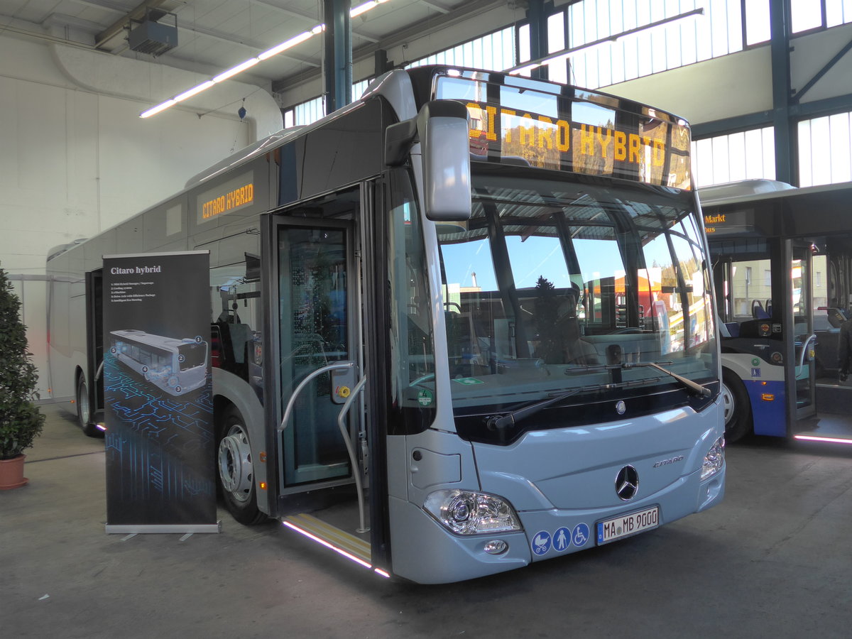 (186'224) - Aus Deutschland: Mercedes, Mannheim - MA-MB 9000 - Mercedes am 3. November 2017 in Kloten, EvoBus