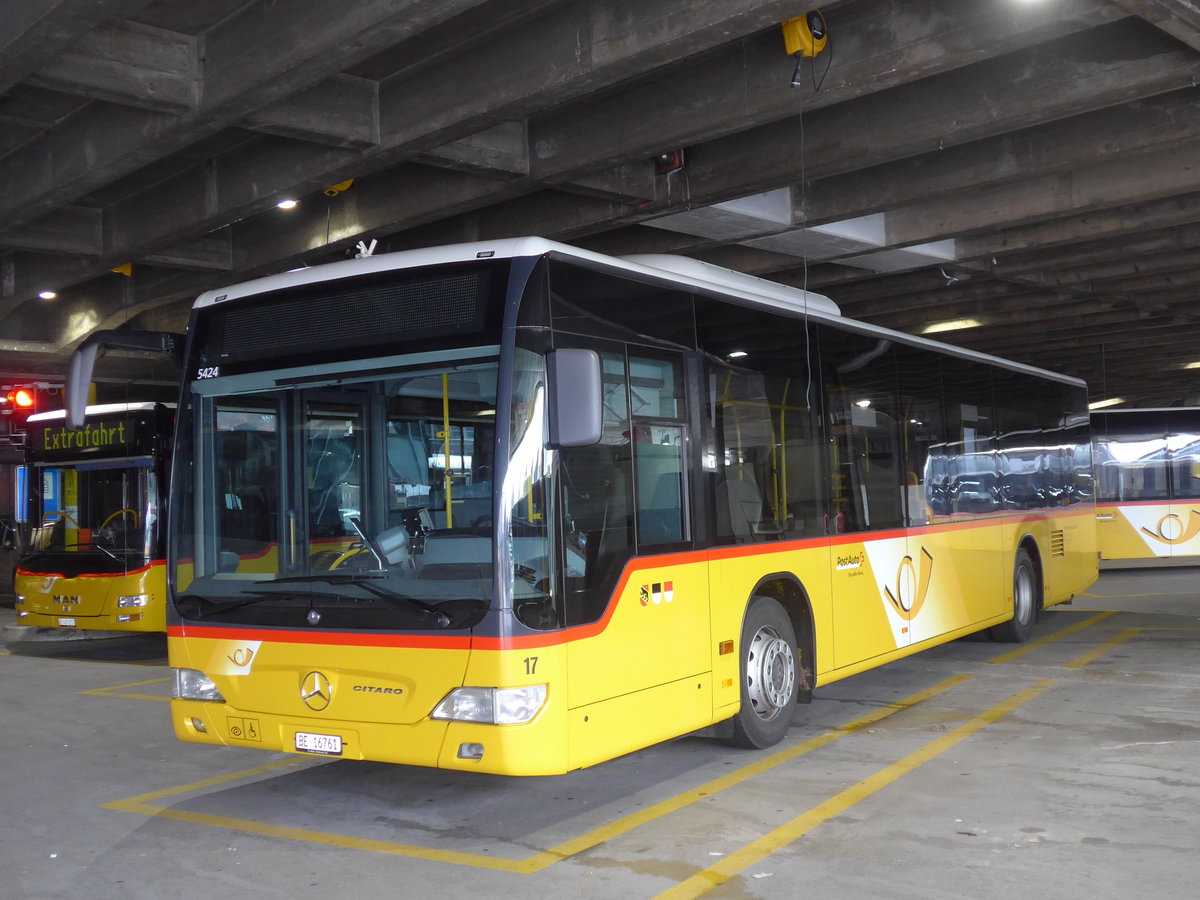 (186'557) - Steiner, Ortschwaben - Nr. 17/BE 16'761 - Mercedes am 19. November 2017 in Bern, Postautostation