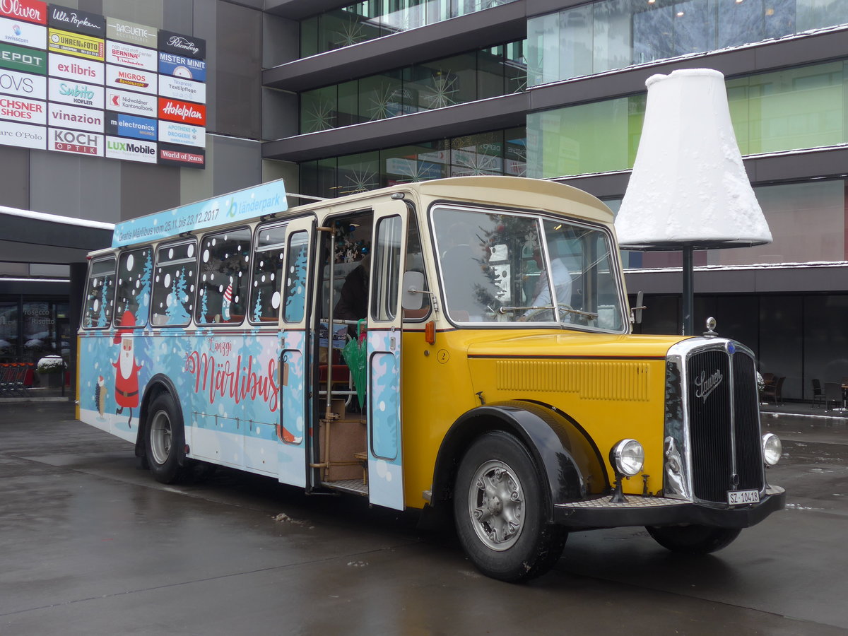 (186'822) - Oldie-Tours Zrisee, Wollerau - Nr. 2/SZ 10'418 - Saurer/R&J (ex Jaggi, Kippel Nr. 4) am 9. Dezember 2017 in Stans, Lnderpark