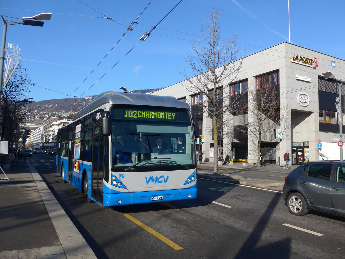 (187'210) - VMCV Clarens - Nr. 80/VD 550'435 - Van Hool am 23. Dezember 2017 beim Bahnhof Vevey