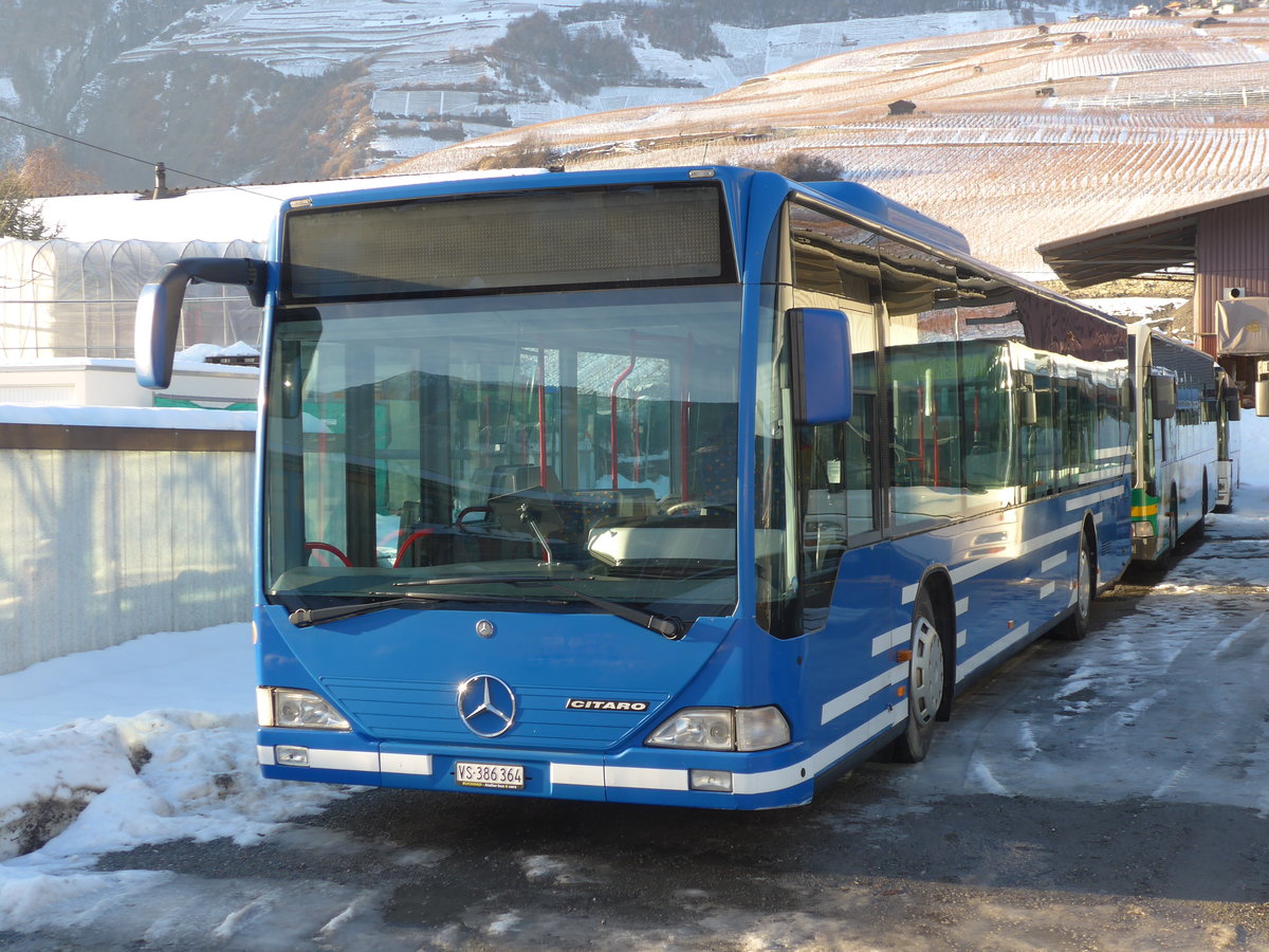 (187'244) - Buchard, Leytron - Nr. 60/VS 386'364 - Mercedes (ex AFA Adelboden Nr. 91: ex AFA Adelboden Nr. 2) am 23. Dezember 2017 in Leytron, Garage