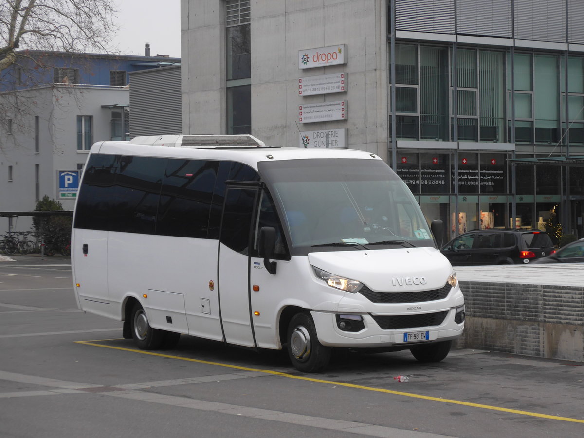 (187'335) - Aus Italien: ??? - FF-981 EW - Iveco/Indcar am 24. Dezember 2017 beim Bahnhof Interlaken Ost