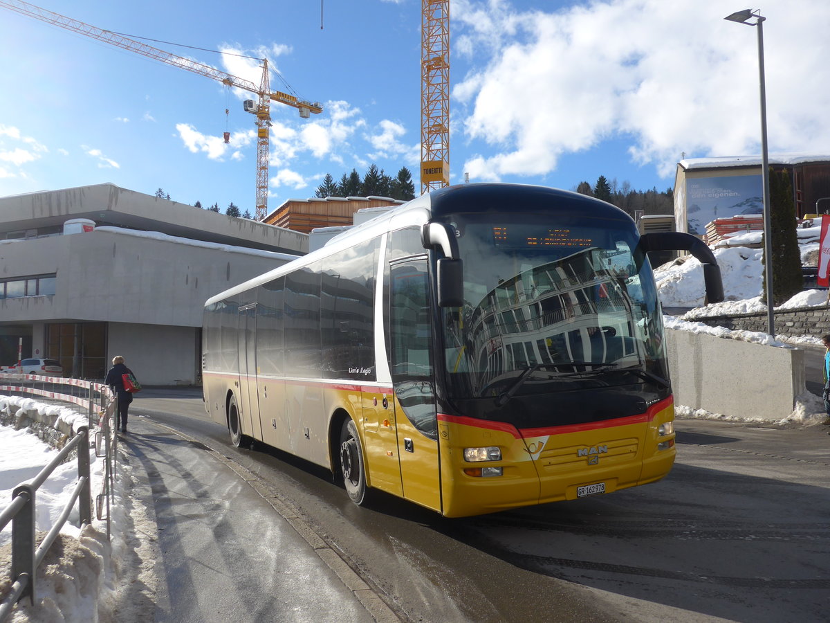 (187'392) - PostAuto Graubnden - GR 162'978 - MAN am 26. Dezember 2017 in Flims, Bergbahnen