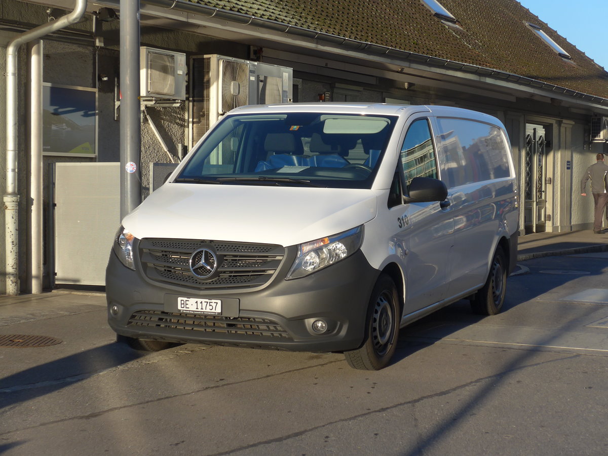 (188'090) - STI Thun - Nr. 310/BE 11'757 - Mercedes Dienstfahrzeug am 29. Januar 2018 beim Bahnhof Thun