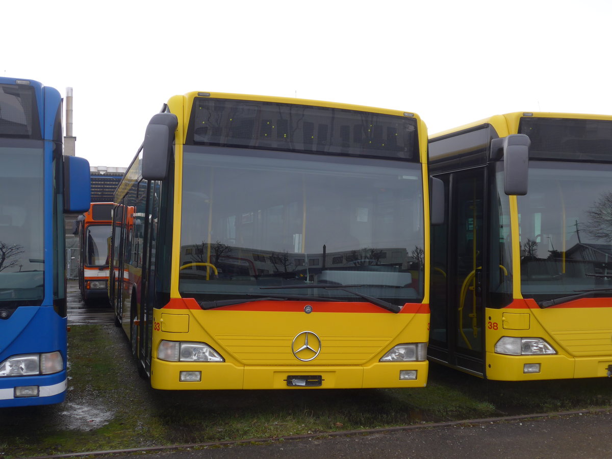 (188'309) - ASW Wintersingen - Nr. 33 - Mercedes (ex BLT Oberwil Nr. 33) am 8. Februar 2018 in Frauenfeld, Langdorfstrasse