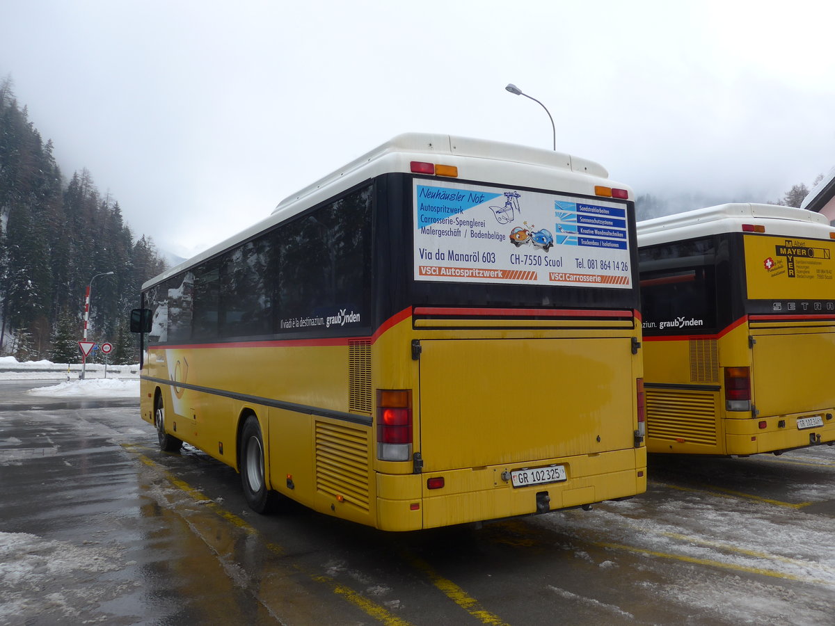 (188'762) - PostsAuto Graubnden - GR 102'325 - Setra am 16. Februar 2018 in Martina, Cunfin