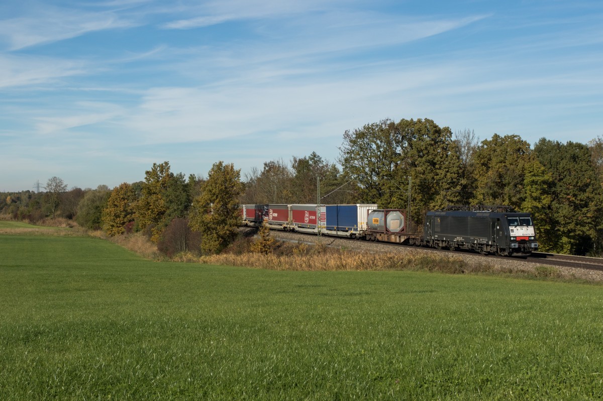 189 908-7 aus Salzburg kommend am 24. Oktober 2015 bei Hilperting.