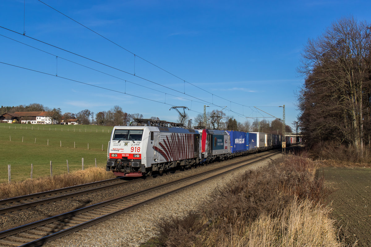 189 918 und 185 665 aus Mnchen kommend am 10. Dezember 2016 bei Vogl.