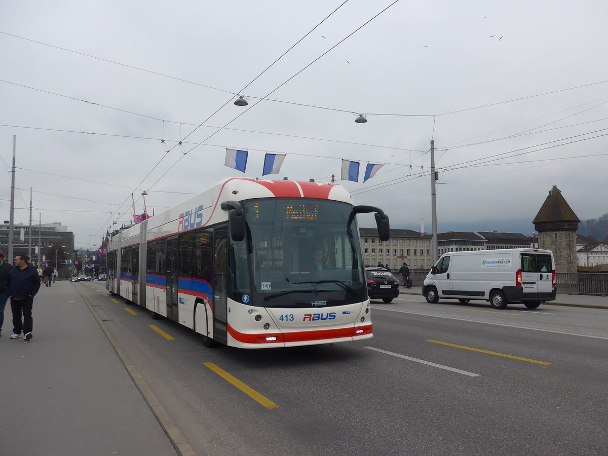 (189'368) - VBL Luzern - Nr. 413 - Hess/Hess Doppelgelenktrolleybus am 17. Mrz 2018 in Luzern, Bahnhofbrcke