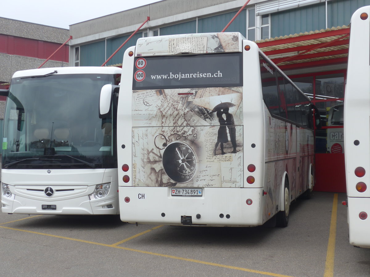 (189'590) - Bojan, Glattbrugg - ZH 734'891 - Bova am 19. Mrz 2018 in Kloten, EvoBus