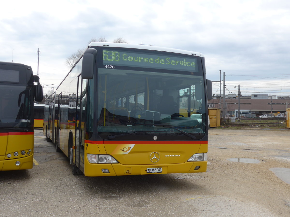 (189'972) - CarPostal Ouest - VD 386'069 - Mercedes am 2. April 2018 in Yverdon, Garage