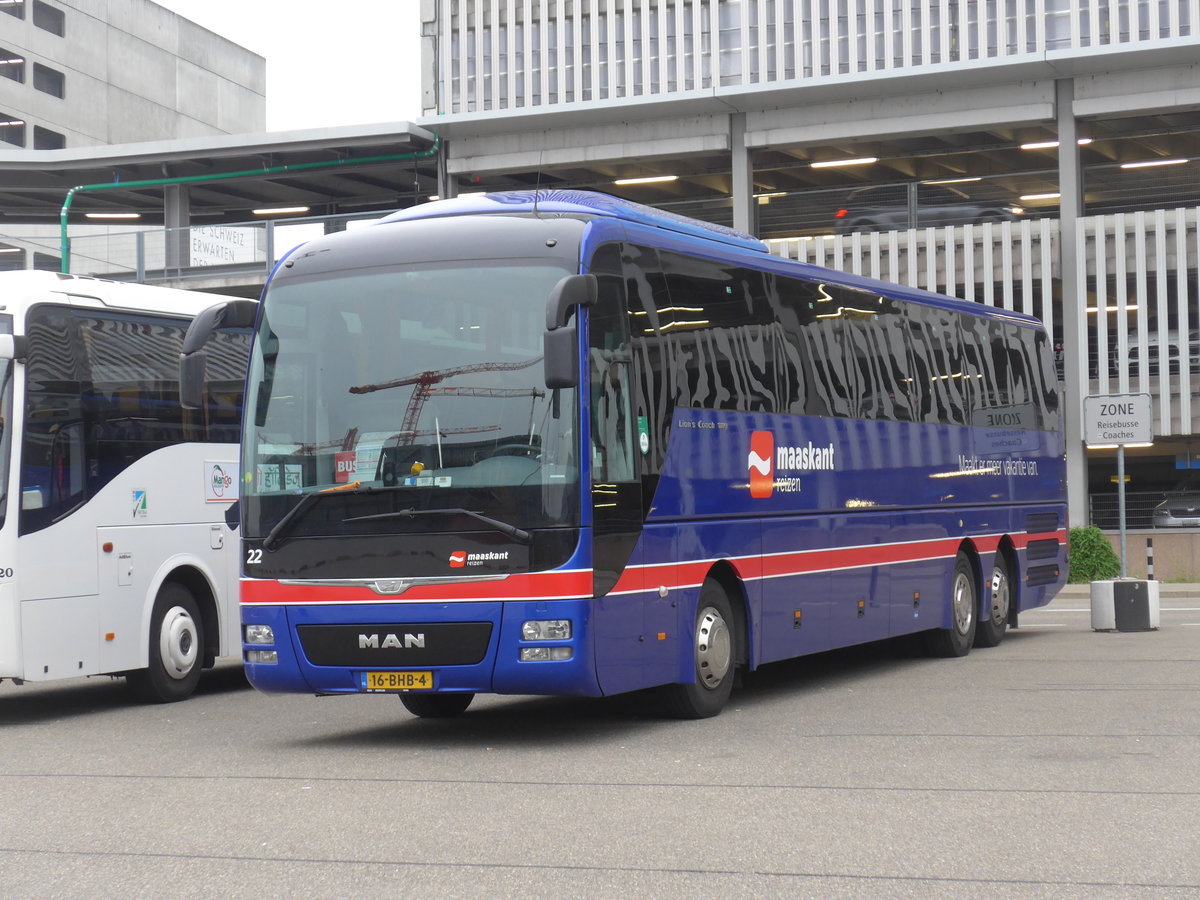 (192'296) - Maaskant, Lith - Nr. 22/16-BHB-4 - MAN am 3. Mai 2018 in Zrich, Flughafen