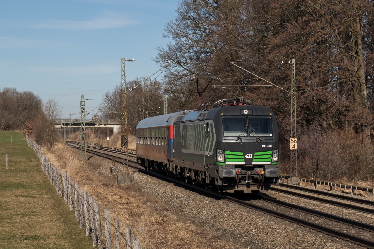 193 208 am 12. Februar 2016 aus Mnchen kommend bei Vogl.