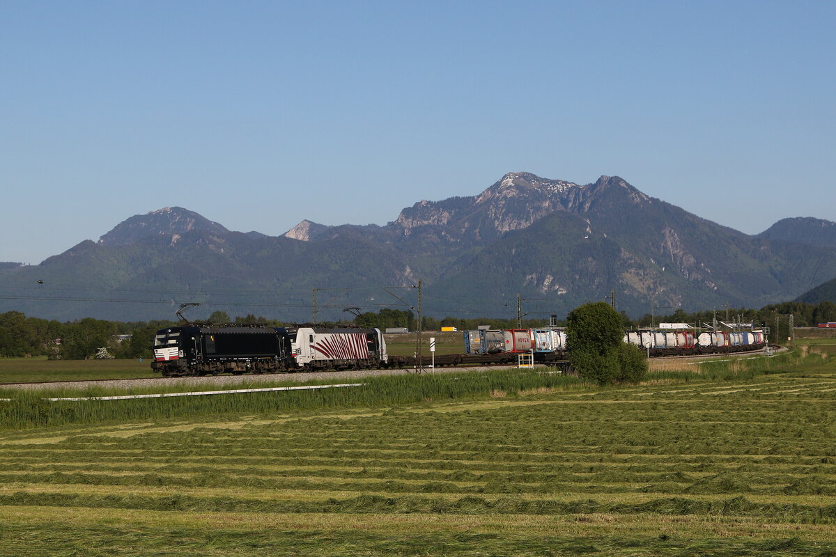 193 660 & 193 776 mit einem  KLV  am 31. Mai 2021 bei Bernau am Chiemsee.