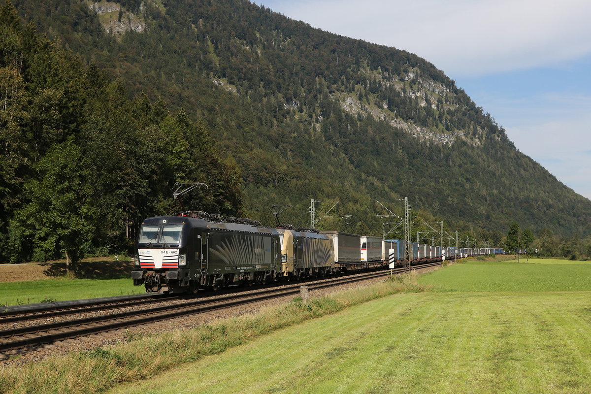 193 662 und 193 777 mit einem  KLV  am 9. September 2020 bei Niederaudorf.