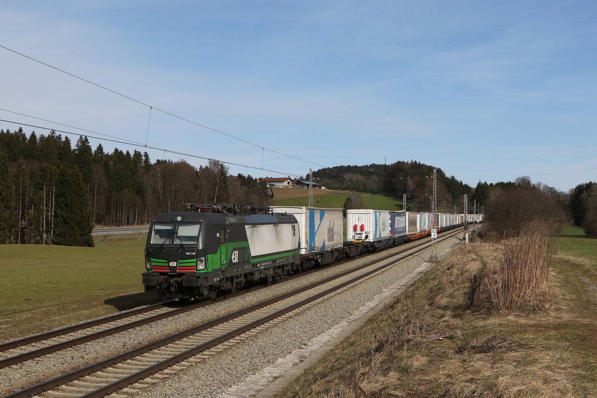 193 745war am 13. Mrz 021 mit dem  Ekol  bei Grabensttt in Richtung Mnchen unterwegs.