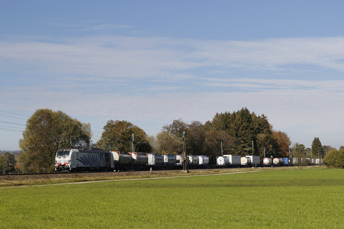 193 770 am 26. Oktober 2018 kurz nach Prien am Chiemsee.