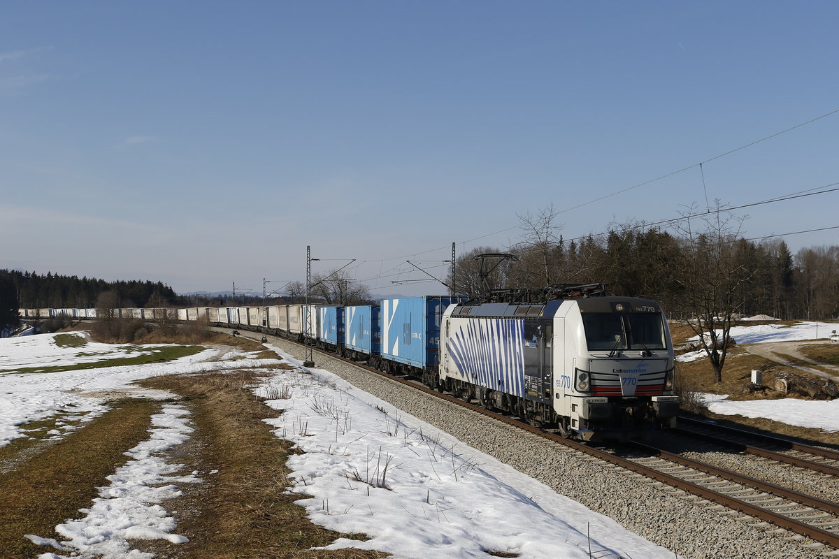 193 770 war am 23. Februar 2019 bei Htt mit dem  Ekol  in Richtung Salzburg unterwegs.