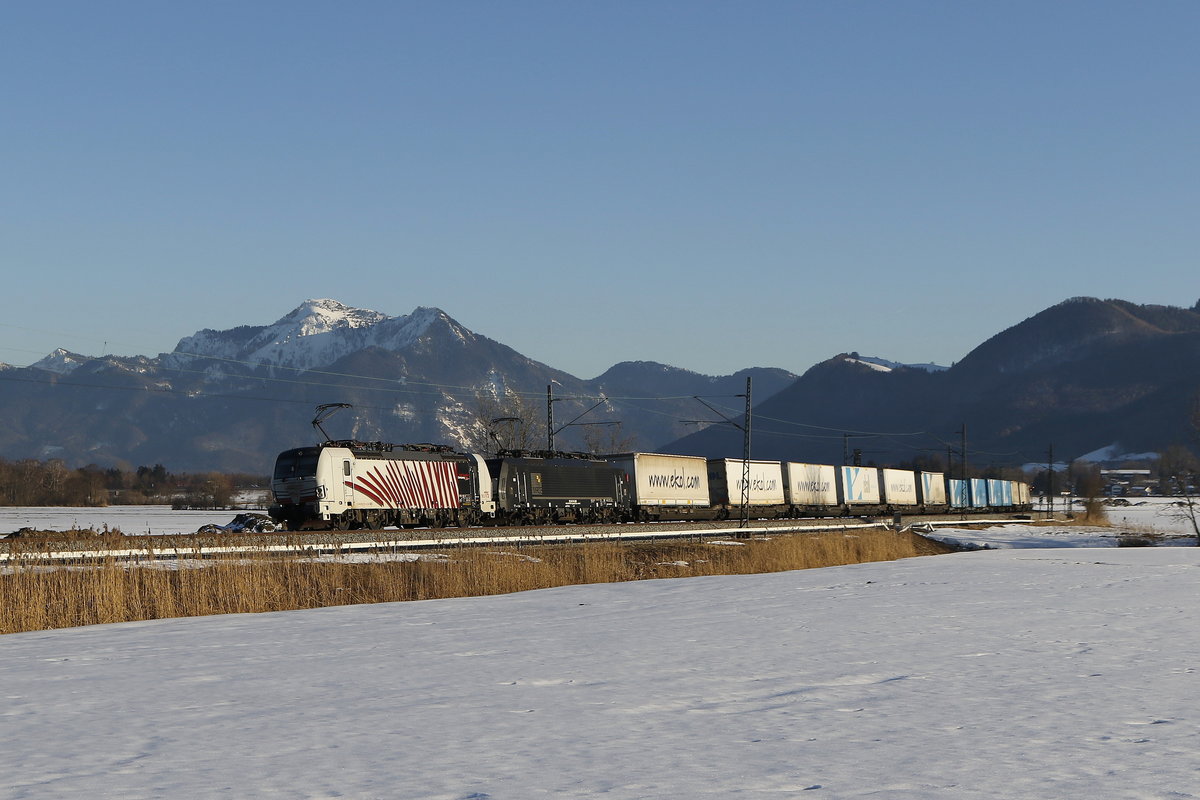 193 775 und 189 988 mit dem  Ekol  am 15. Februar 2019 bei Bernau am Chiemsee.