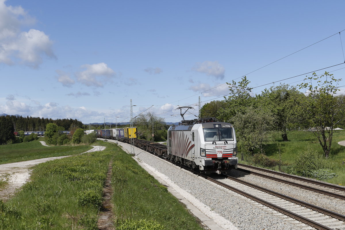 193 776 am 9. Mai 2019 bei Grabensttt am Chiemsee.