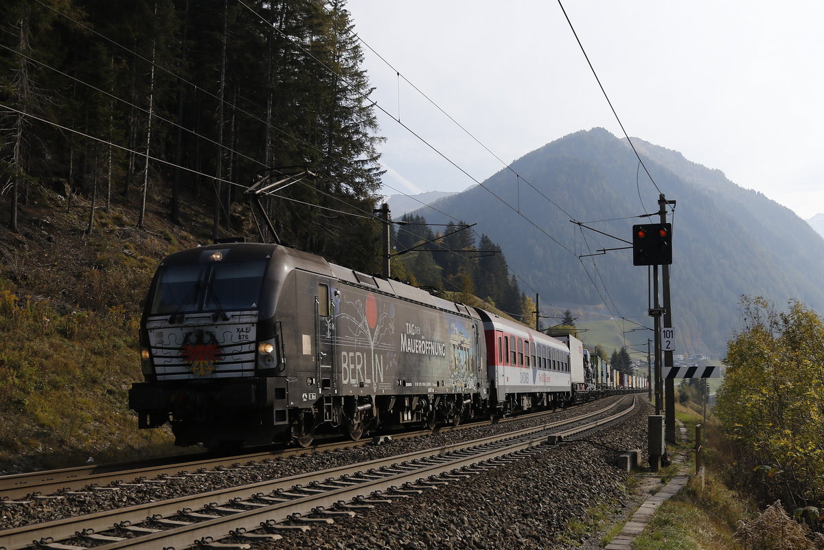 193 876  Tag der Mauerffnung  war am 16. Oktober 2018 bei St. Jodok vom Brenner nach Wrgl unterwegs.