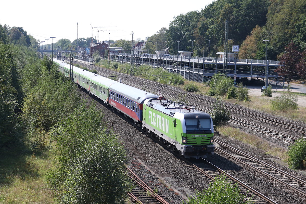 193 xxx durchfhrt am 31. August 2019 mit dem  Flixtrain  den Bahnhof von Tostedt in Richtung Hamburg.