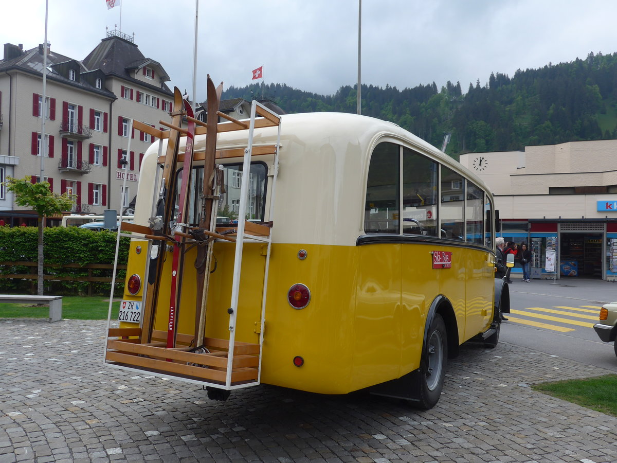 (193'145) - Moser, Schnenberg - ZH 216'722 - Berna/Hess (ex Barenco, Faido) am 20. Mai 2018 in Engelberg, OiO