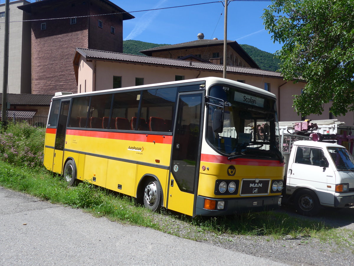 (193'810) - Merzaghi, Maroggia - (TI 7526) - MAN/Gppel am 9. Juni 2018 in Maroggia, Garage