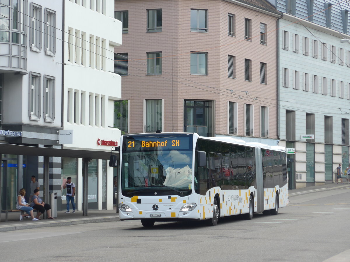 (193'941) - SB Schaffhausen - Nr. 1/SH 12'501 - Mercedes am 10. Juni 2018 beim Bahnhof Schaffhausen