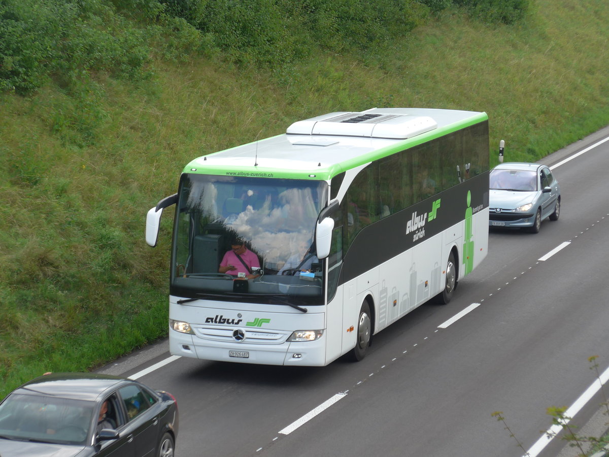 (196'093) - Albus, Zrich - ZH 926'487 - Mercedes am 19. August 2018 in Frutigen, Umfahrungsstrasse