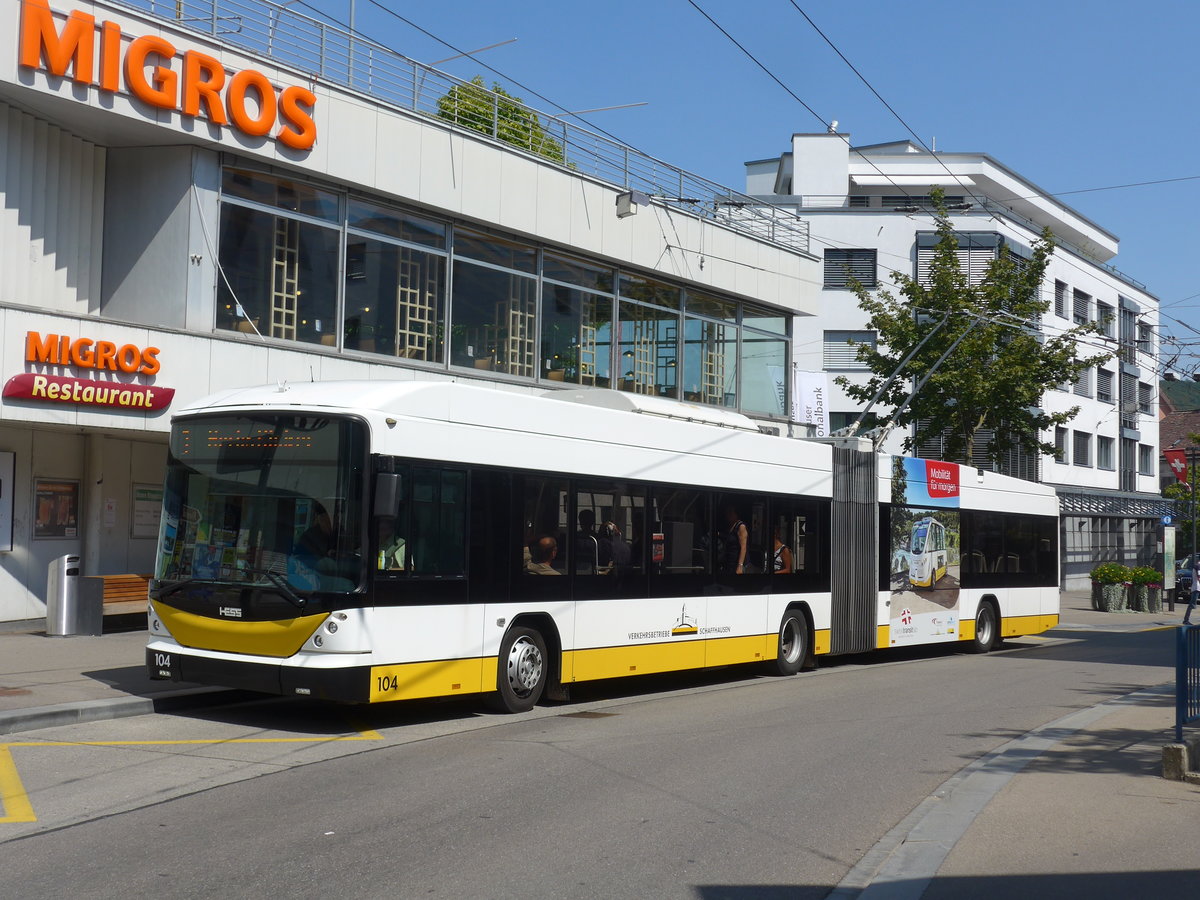 (196'116) - VBSH Schaffhausen - Nr. 104 - Hess/Hess Gelenktrolleybus am 20. August 2018 in Neuhausen, Zentrum