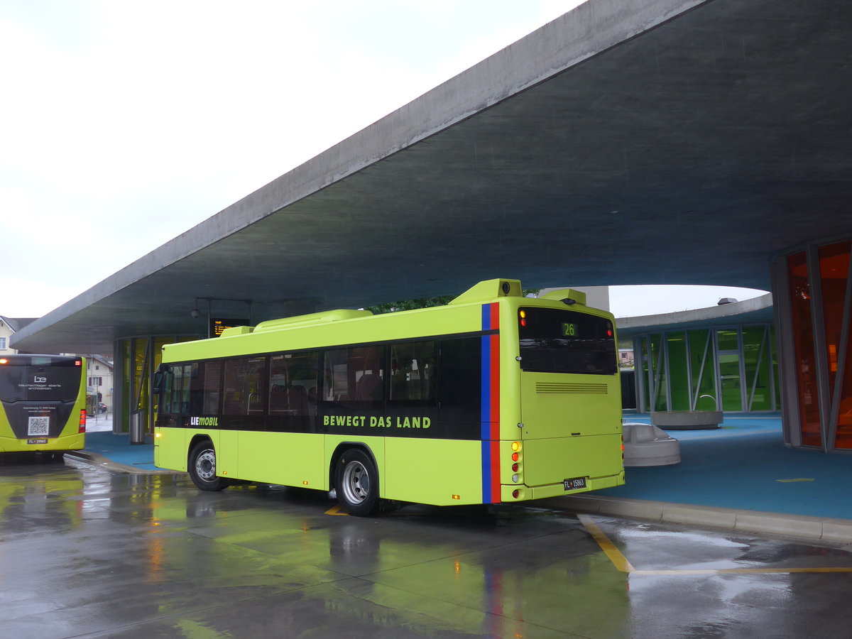 (196'301) - Jehle, Planken - FL 15'863 - Scania/Hess am 1. September 2018 beim Bahnhof Schaan