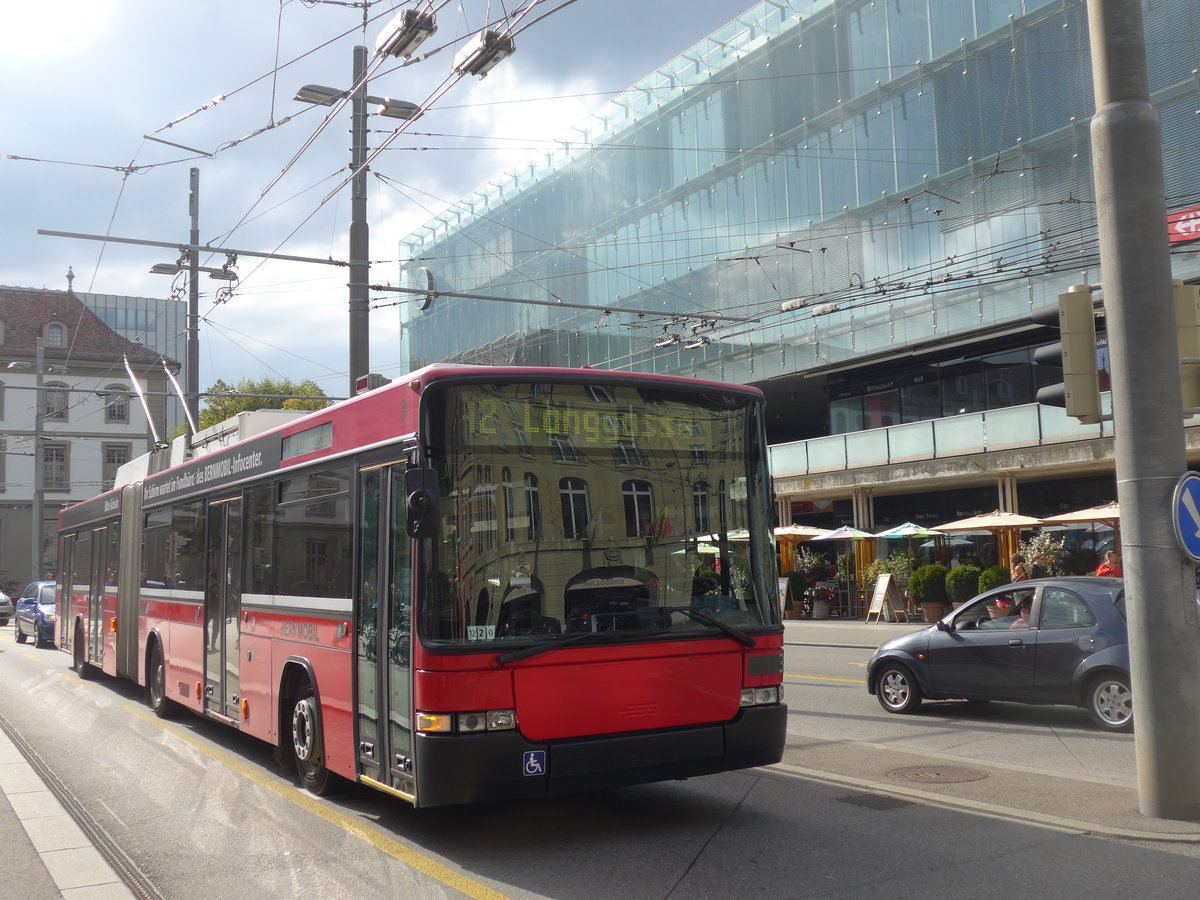 (196'575) - Bernmobil, Bern - Nr. 3 - NAW/Hess Gelenktrolleybus am 3. September 2018 beim Bahnhof Bern