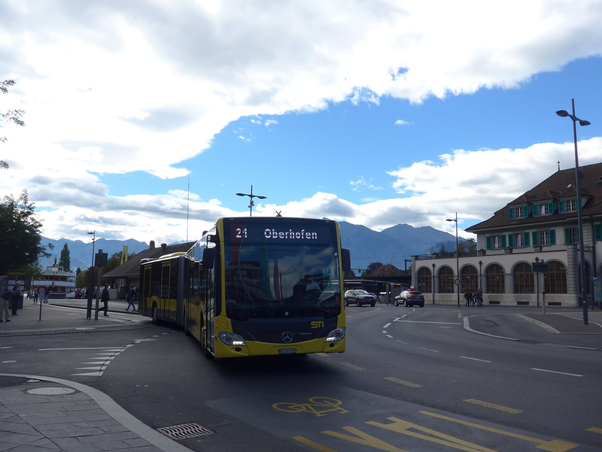 (197'920) - STI Thun - Nr. 702/BE 555'702 - Mercedes am 23. September 2018 beim Bahnhof Thun