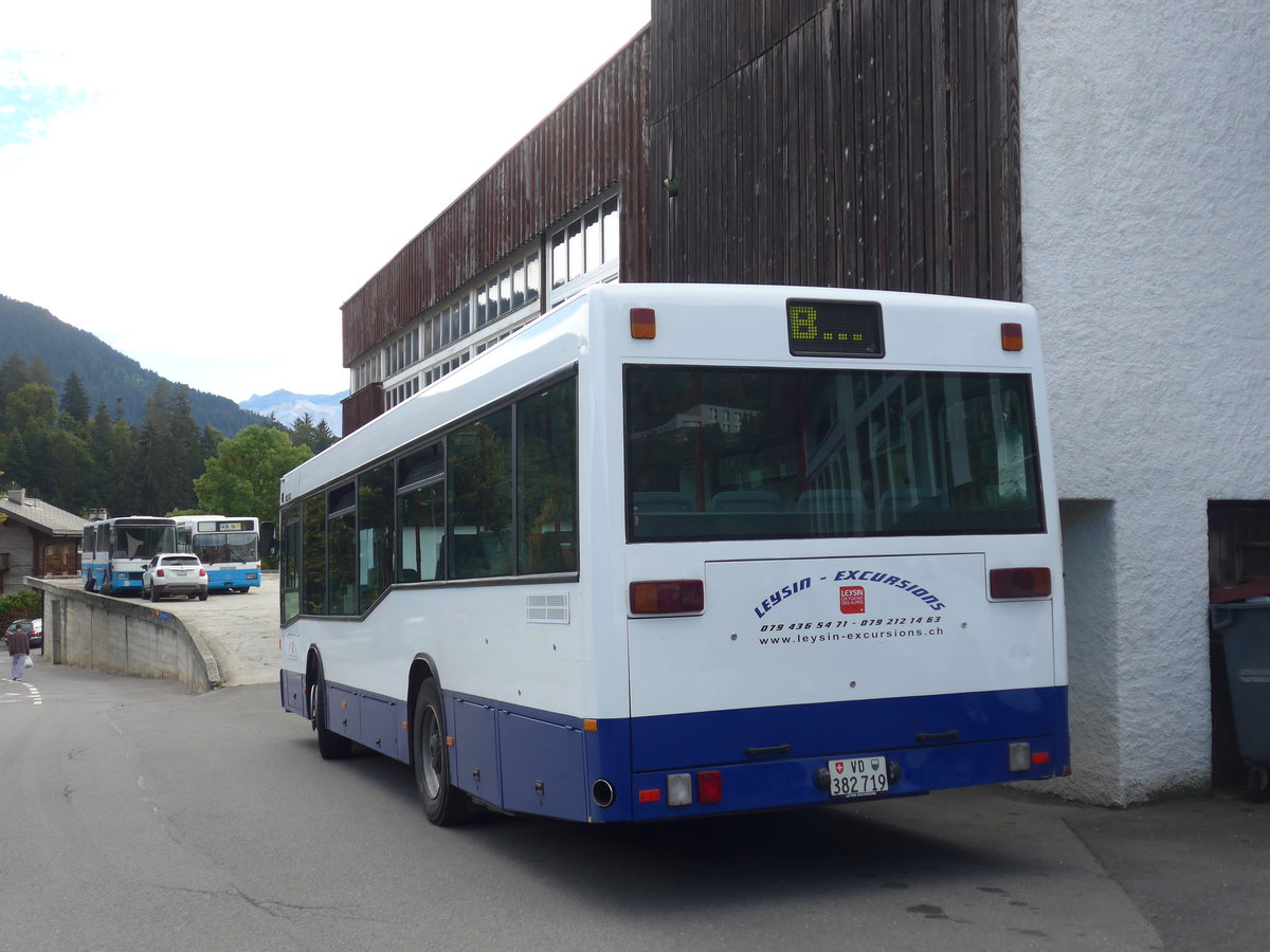 (197'938) - Leysin-Excursions, Leysin - VD 382'719 - Mercedes (ex AAGL Liestal Nr. 54) am 23. September 2018 in Leysin, Garage