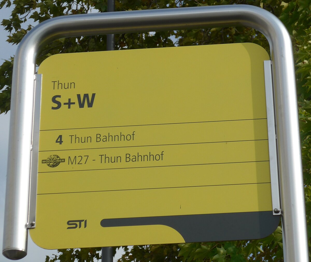 (197'975) - STI-Haltestellenschild - Thun, S+W - am 29. September 2018