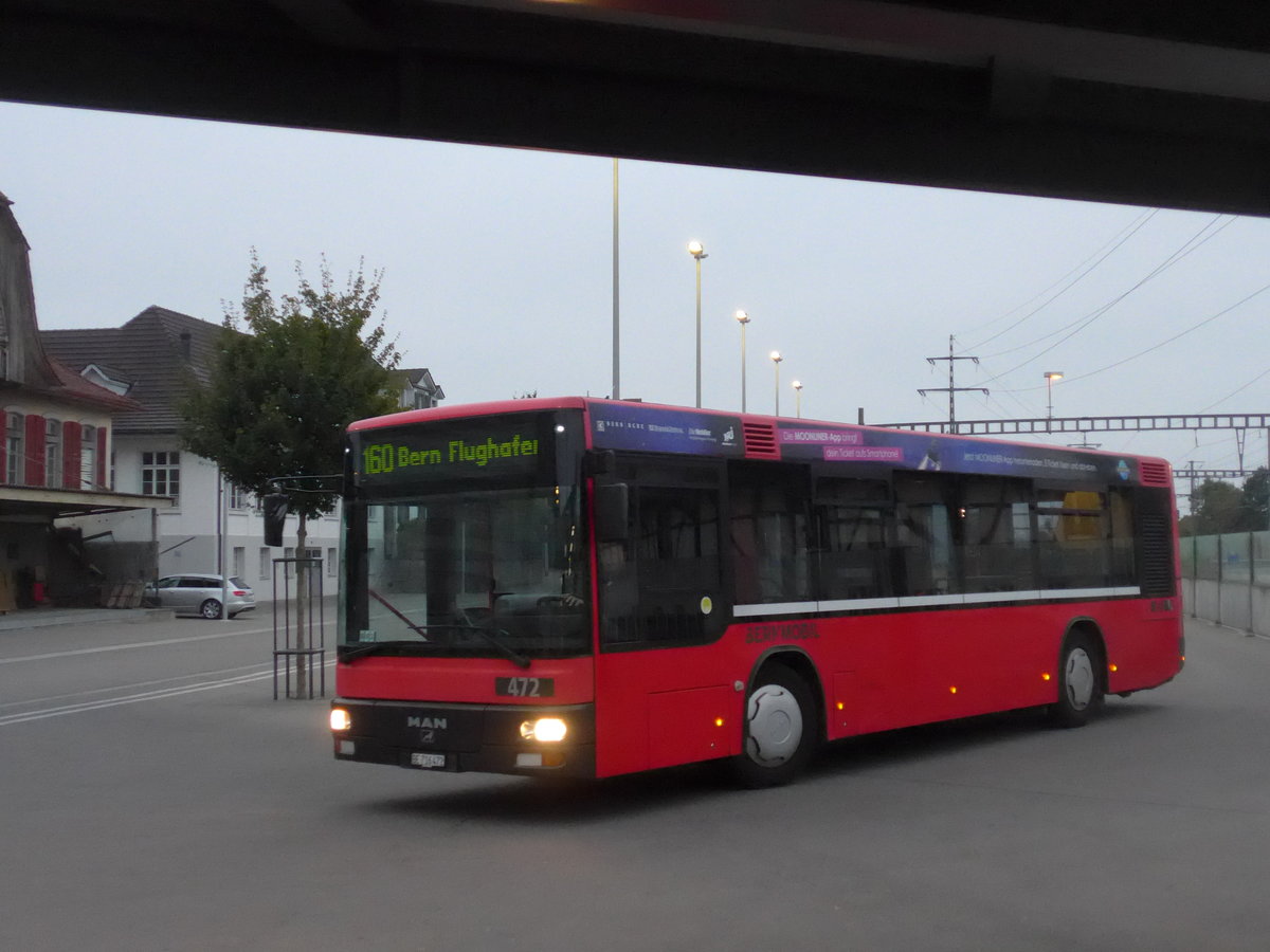 (197'976) - Bernmobil, Bern - Nr. 472/BE 716'472 - MAN/Gppel (ex Peyer, Niederwangen Nr. 72) am 30. September 2018 beim Bahnhof Mnsingen