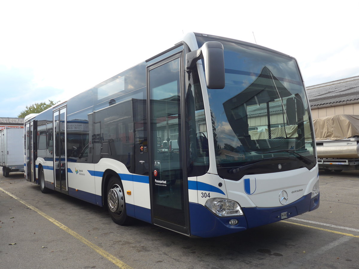 (198'056) - BSF Hochdorf - Nr. 304 - Mercedes am 30. September 2018 in Bellach, Hess