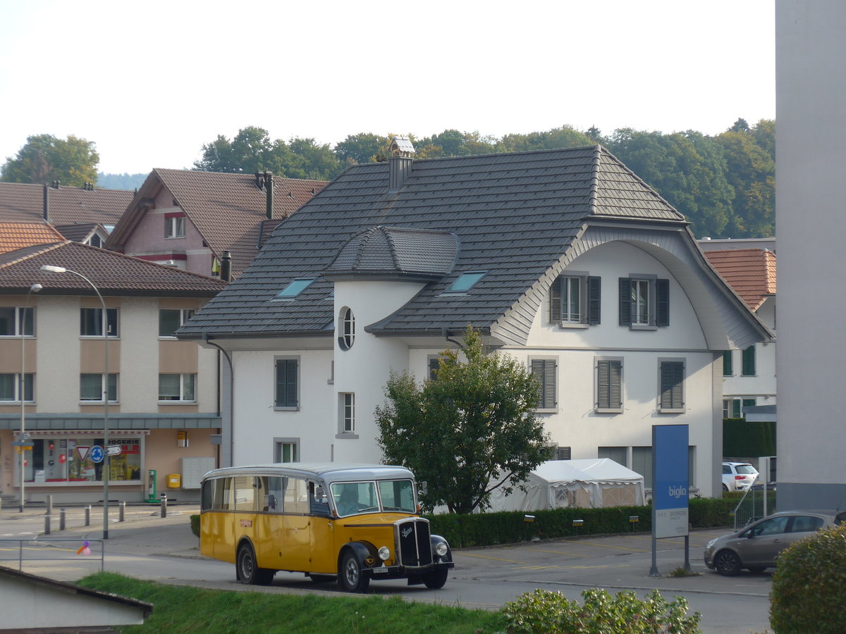 (198'091) - Schlapp, Cottens - FR 300'537 - Saurer/Saurer (ex SATEG, Lausanne; ex P 23'086; ex P 2138) am 1. Oktober 2018 in Biglen, Bahnhofstrasse