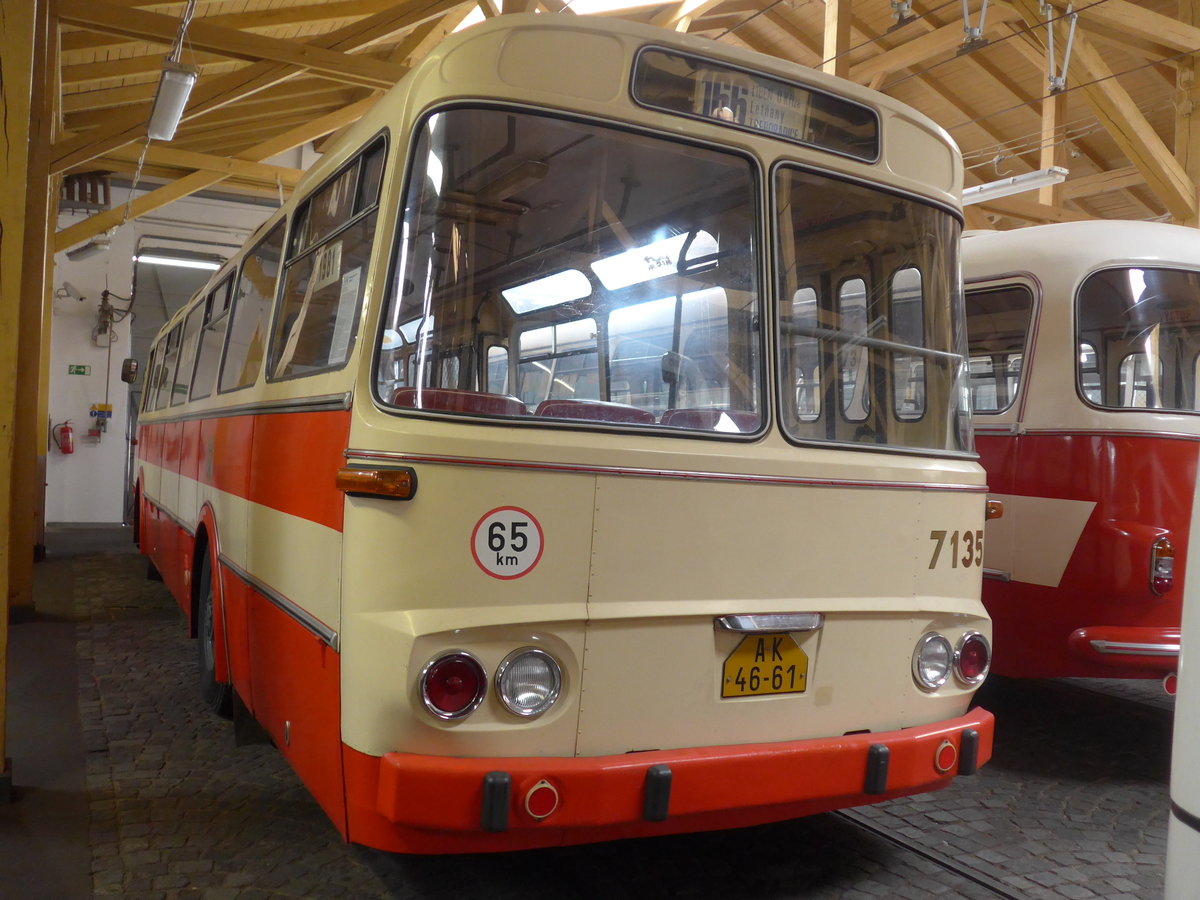 (198'833) - DPP Praha - Nr. 7135/AK-46-61 - Karosa-Skoda am 20. Oktober 2018 in Praha, PNV-Museum