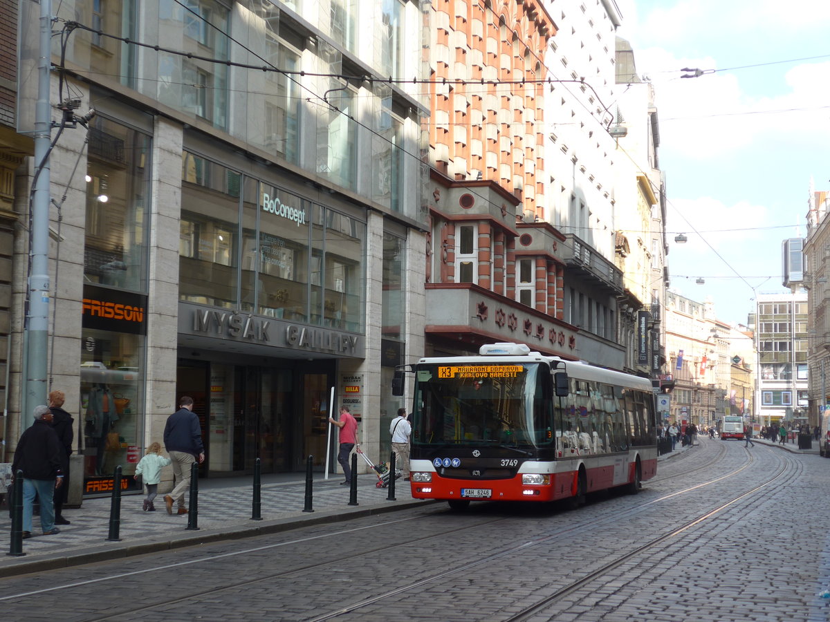 (198'864) - DPP Praha - Nr. 3749/5AH 6246 - SOR am 20. Oktober 2018 in Praha, Vclavsk Nmest