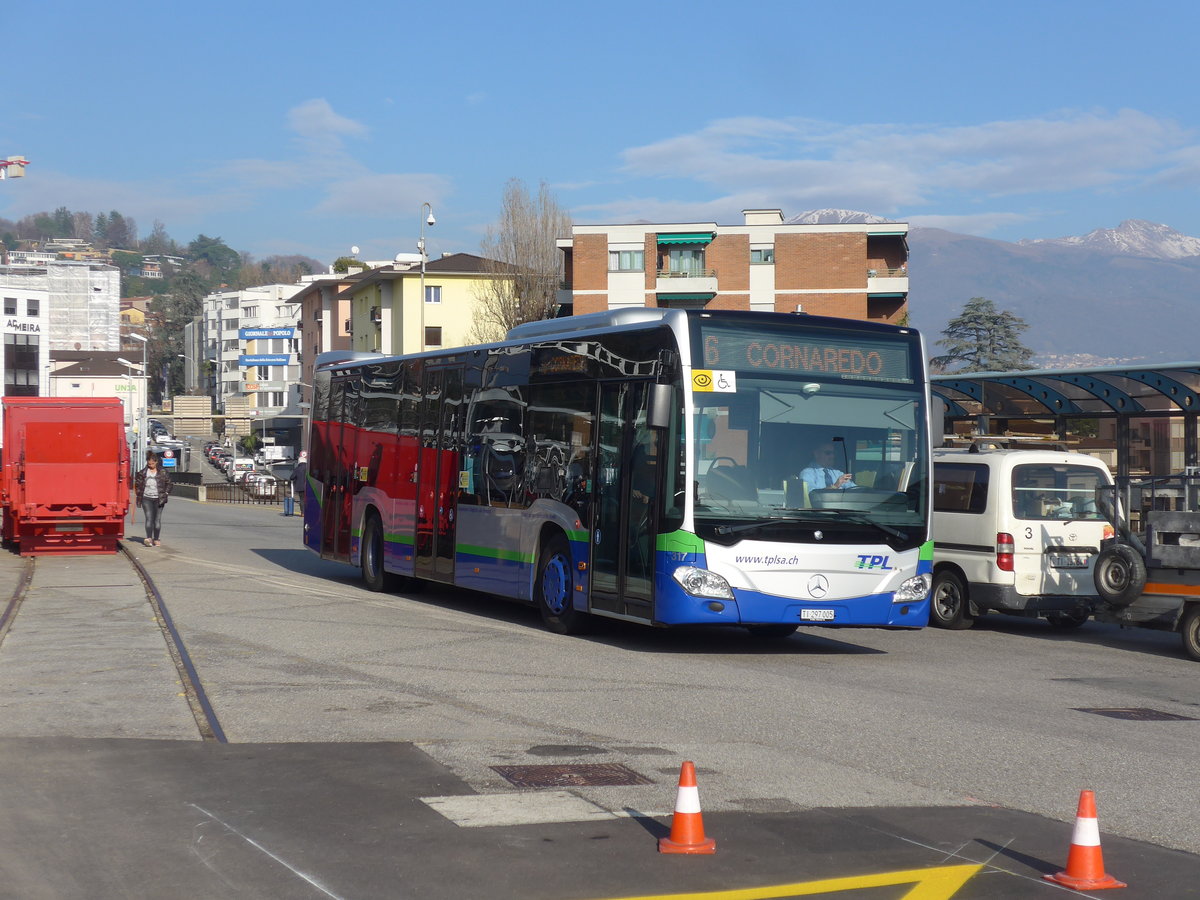 (199'742) - TPL Lugano - Nr. 317/TI 297'005 - Mercedes am 7. Dezember 2018 beim Bahnhof Lugano