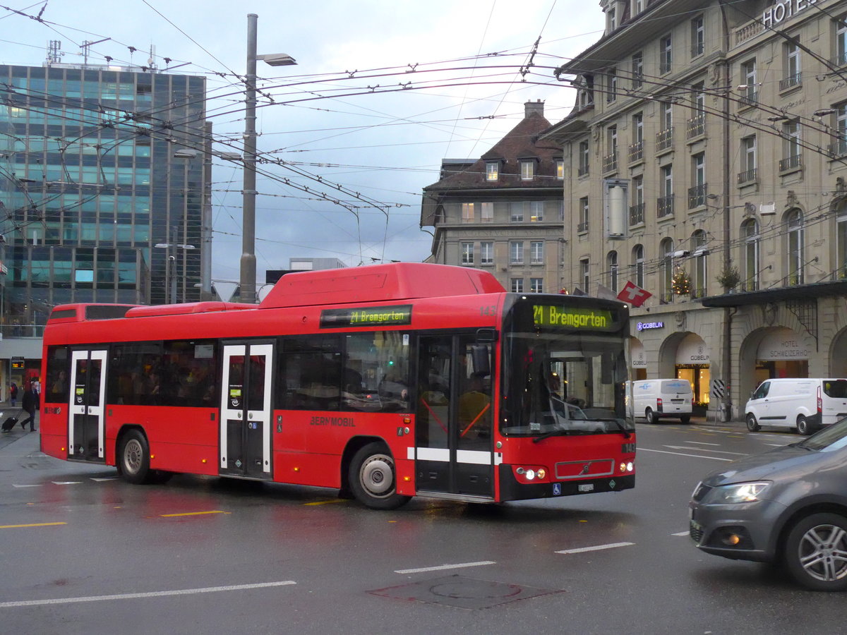 (199'955) - Bernmobil, Bern - Nr. 143/BE 661'143 - Volvo am 10. Dezember 2018 beim Bahnhof Bern