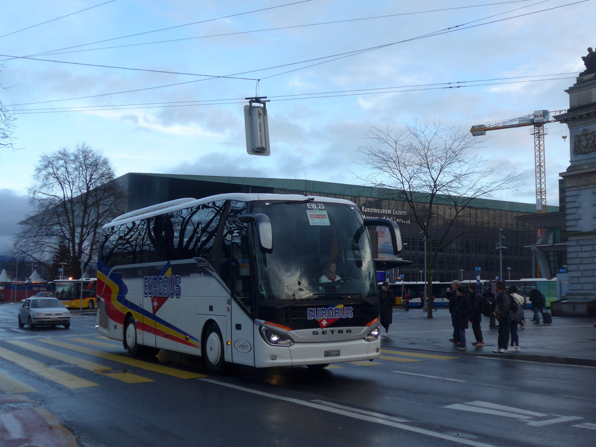 (200'167) - Welti-Furrer, Bassersdorf - Nr. 23/ZH 27'123 - Setra am 24. Dezember 2018 beim Bahnhof Luzern