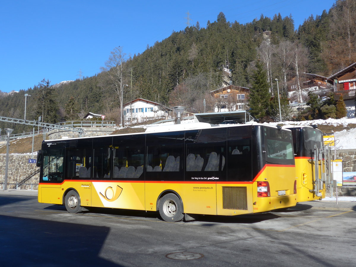 (200'293) - Bossi&Hemmi, Tiefencastel - GR 152'471 - MAN/Gppel am 26. Dezember 2018 beim Bahnhof Tiefencastel