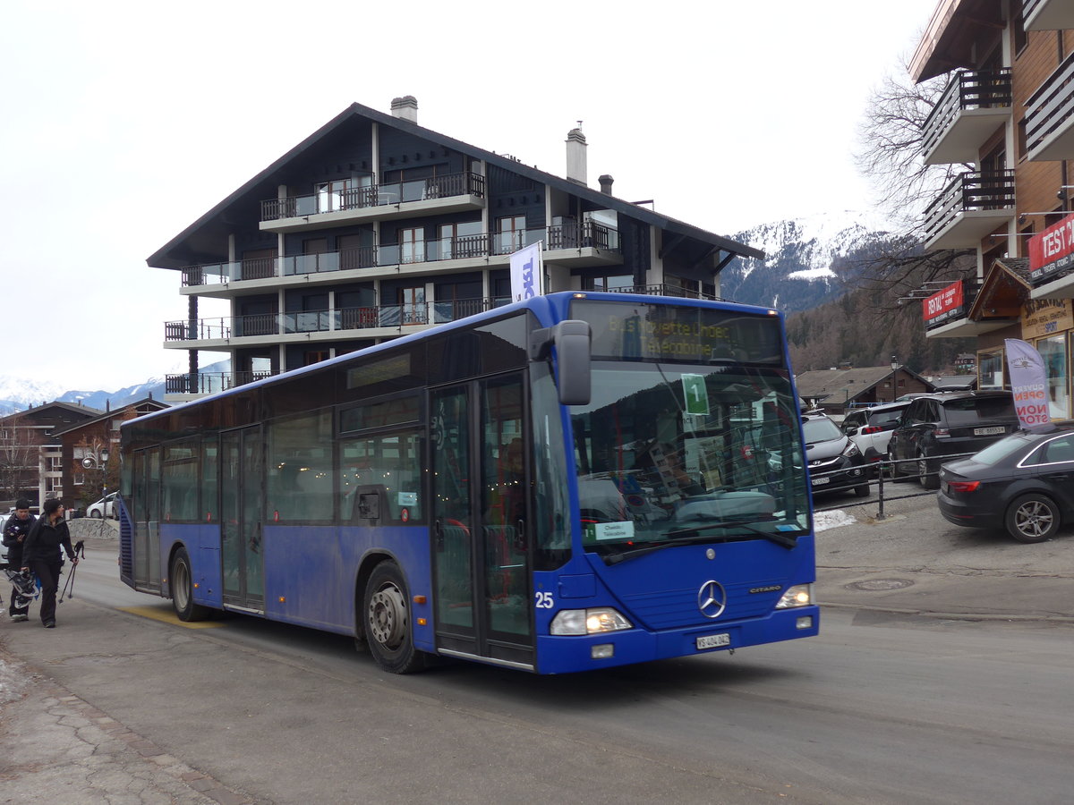 (200'362) - Lathion, Sion - Nr. 25/VS 404'042 - Mercedes (ex VZO Grningen Nr. 14) am 30. Dezember 2018 in Haute-Nendaz, Tlcabine