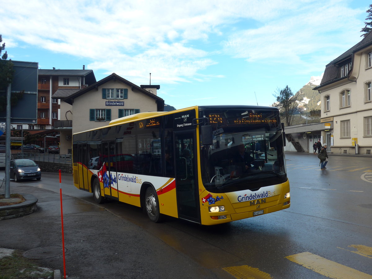 (200'477) - AVG Grindelwald - Nr. 13/BE 407'170 - MAN/Gppel am 1. Januar 2019 beim Bahnhof Grindelwald