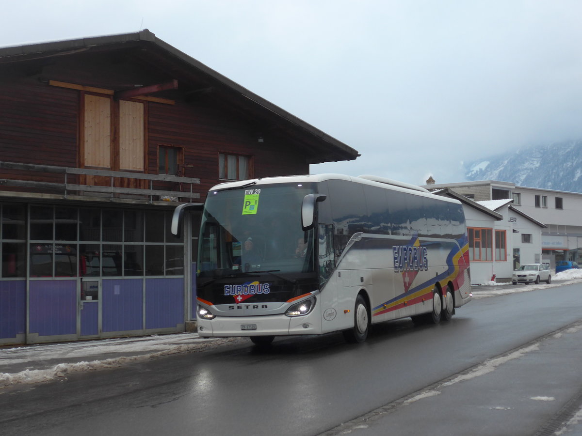 (201'006) - Welti-Furrer, Bassersdorf - Nr. 20/ZH 27'120 - Setra am 12. Januar 2019 beim Bahnhof Frutigen