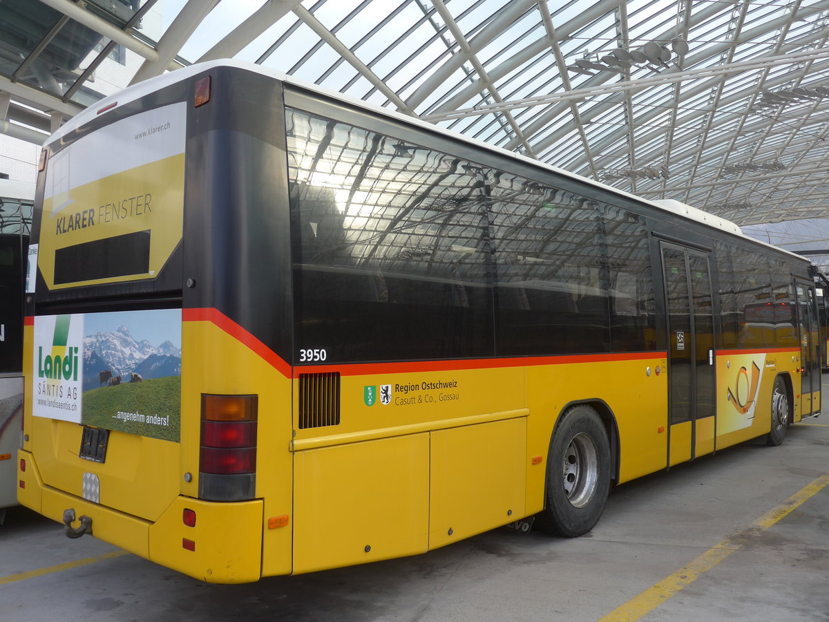 (201'816) - Casutt, Gossau - (SG 4693) - Volvo am 2. Mrz 2019 in Chur, Postautostation