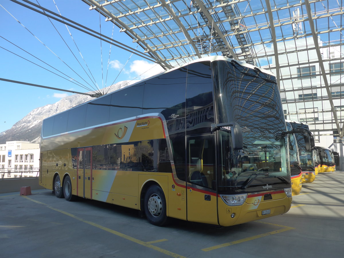 (202'587) - PostAuto Graubnden - GR 170'401 - Van Hool am 20. Mrz 2019 in Chur, Postautostation